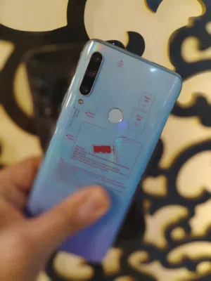اول جهاز من هواوي بكاميرا منبثقه  Huawei Y9 Prime هواوي y9 برايم الشاشة: كاملة بدون حواف بحجم 6.59 ب