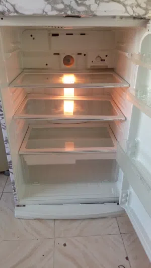 تلاجه للبيع