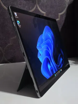 Dell Laptop touch screen 11 Gen / Core i5 / 16GB Ram DDR4 /NVme M.2 512GB