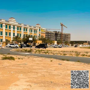 ارض سكني للبيع بمنطقة المدارس عجمان Residential plot for sale in the School District, Ajman.  Is thi