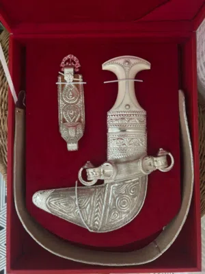 خنجر عاج للبيع