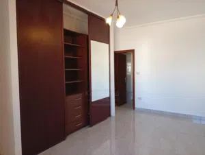 شقة مميزة للبيع في ام السماق