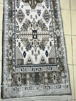 سجاد  نظيف بحالة جيدة