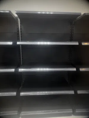 ارفف وثلاجات للبيع بحاله جيده جدا وكثير نظيفه
