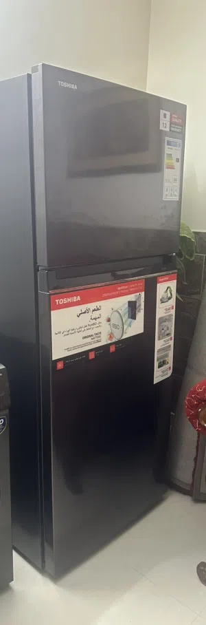 ثلاجة Toshiba 16 قدم بحالة الوكاله استخدام شهر فقط