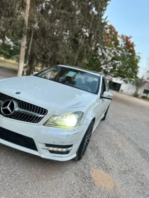 مرسيدس C300