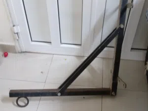 punching bag hanger حامل كيس الملاكمة