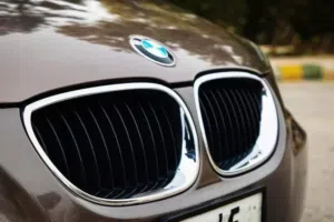طبون امامي وخلفي مع العاكس BMW e60 الرمش