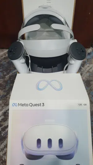 مع اغراض اضافية quest 3 128gb سعر 180 مستخدم بشكل بسيط جدا
