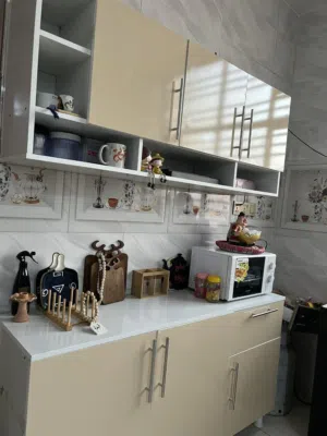 كاونتر خشب MDF ارضي وملحق قياس متر ونص وسنك متر و20 مرمر