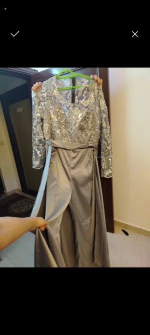 ملابس نسائية
