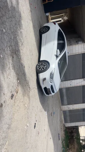 اكسنت 2017 1،6. 4 غيار