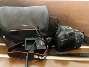كاميرا كانون  Canon EOS 2000D – Full Kit + Ulanzi Professional Case