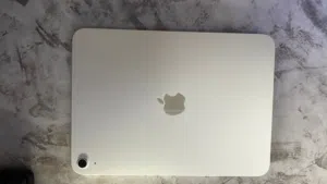 Apple iPad 128 GB in Al Dhahirah