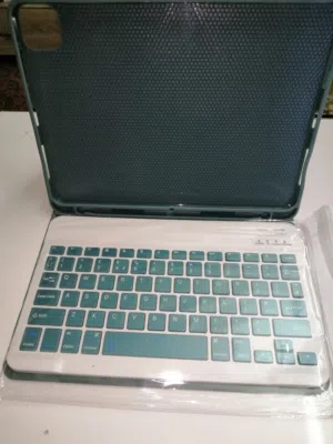 حافظة لوحة مفاتيح IPad 11 Pro ذكية فائقة النحافة (Ultra thin Smart Keyboard Case) من طراز SK-1109C.
