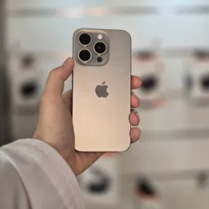 iPhone 15 Pro – 256GB – 90% Battery – ضمان 3 أشهر