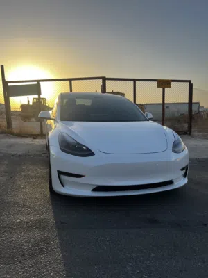 Tesla Model3 2021 بحالة الوكالة نظيفه جداً اقل سعر بالسوق