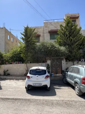 160 m2 More than 6 bedrooms Townhouse for Sale in Madaba Al-Fayha'