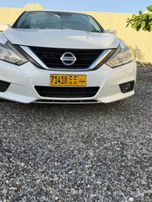 Used Nissan Altima in Al Batinah