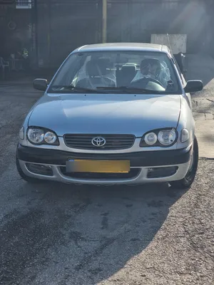 تويوتا-كورولا-2001