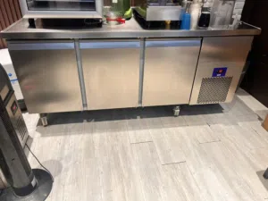 OZTI Counter Type Chiller with 3 Doors