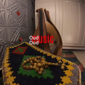 آله العود الموسيقية (يجي وياه -جنطه و ريشتين)