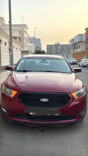 Used Ford Taurus in Jeddah