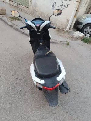 هوندا كرازا