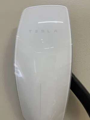 شاحن تيسلا جداري tesla charger اصلي مستعمل