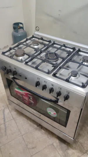 نبيع طباخ لاجرمان ايطالي 5 شعله حملات ثقيله مقاس 60 في 90 معا التوصيل والتشغيل والكفاله