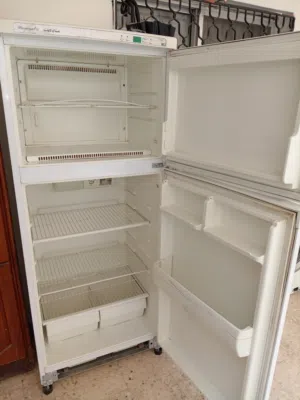 ثلاجة هاي لايف