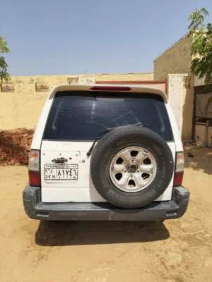 تويوتا برادو نظيفه جدا موديل 1995