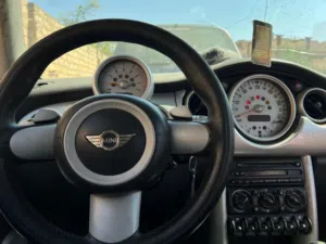 mini cooper r50 للبيع في الزاويه