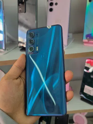 Motorola موتورولا XT-2141 تلفون  نضيييف كرت وسعر منااااااسب للجميع