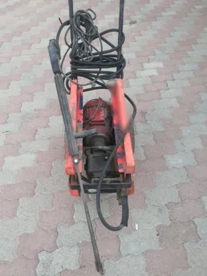مكينيه غسيل سيارات ومعدات
