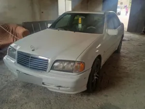 used-mercedes-benz-c-class-in-hebron