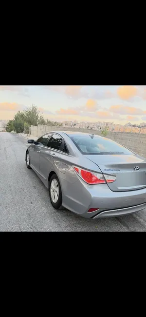 used-hyundai-sonata-in-ramallah-and-al-bireh