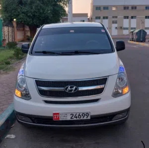 هيونداي H-1 2016.