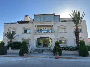 1400 m2 More than 6 bedrooms Villa for Sale in Amman Dabouq