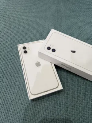 Apple iPhone 11 128 GB in Al Ain
