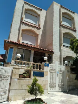 185 m2 3 Bedrooms Apartments for Rent in Amman Tabarboor