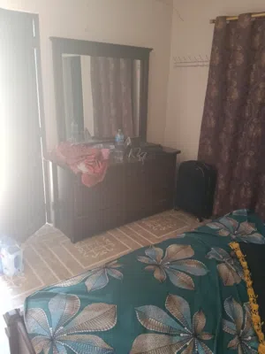 Bed/ meters /2 said cabed/ dressing table