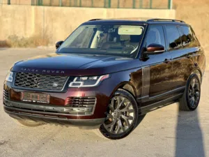 Range Rover Vogue HSE P400e 2020 بحالة الوكالة   عداد 27 الف مميز جدا