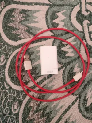 ‏شواحن وكوابل ‏.‏ مستعمل‏0