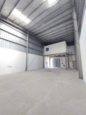 مخزن للايجار بموقع ممتاز في الرسيل  warehouse for Rent