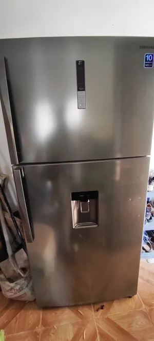 Refrigerators . Samsung . Used1