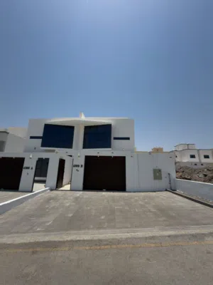 418 m2 More than 6 bedrooms Villa for Sale in Muscat Al Maabilah