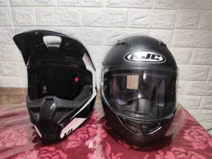 للبيع خودة دراجة نارية  مستعمل و نظيف  براندات عالمية  عدد 2