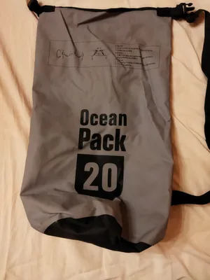 شنطة محكمة قوية ضد الماء  تحمل 10 كيلو جرام لا تصل لها الماء  تصلح الرحالة الهايكنج  لمحبي الغطس