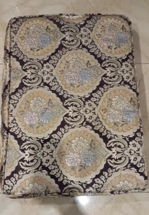 sofa seats 10 seats in good condition